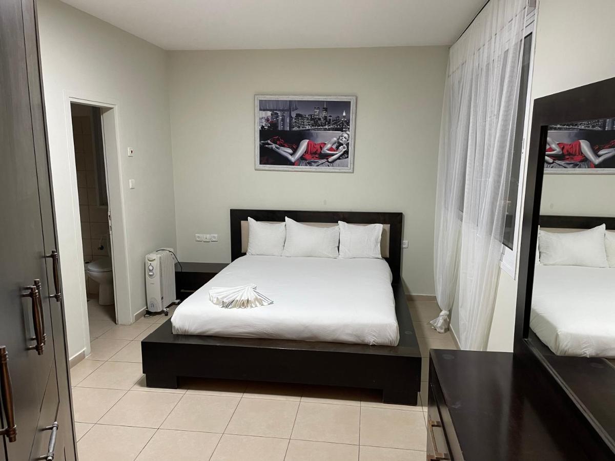 Isralux Apartments Bat Yam Eksteriør bilde